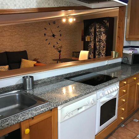 Apartamento Con Amplia Terraza Cerca Del Hospital Clinico Santiago de Compostela Kültér fotó